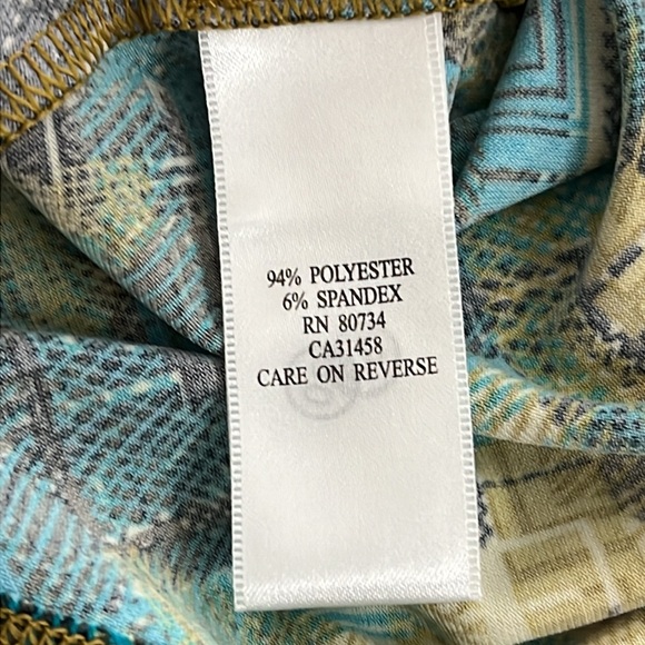 BCBG Soft Deep V Neck Summer Sleeveless Umpire Blouse, L - Picture 5 of 8